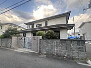 伊丹駅よりバス21分 徒歩5分 築27年2ヶ月 2階建の賃貸物件