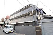 伊丹駅よりバス15分 徒歩5分 築30年4ヶ月 3階建の賃貸物件
