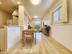 エトワール メゾン 2階2LDKの室内