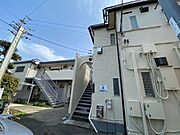 富田駅より徒歩12分 2階 築49年の賃貸物件