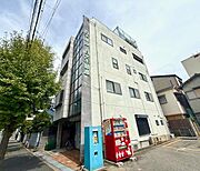 立花駅より徒歩8分 築25年4ヶ月 3階建の賃貸物件