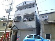 新加美駅より徒歩15分 築32年 3階建の賃貸物件