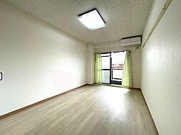 ユートピア末広 4階1Kのリビング/ダイニング