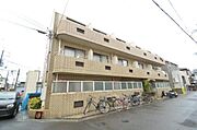 茨木駅より徒歩10分 築38年5ヶ月 3階建の賃貸物件