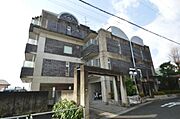総持寺駅より徒歩4分 築37年1ヶ月 4階建の賃貸物件