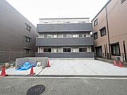 JR総持寺駅より徒歩5分 1階 築1年10ヶ月の賃貸物件