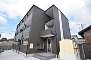 茨木駅より徒歩10分 築6年6ヶ月 3階建の賃貸物件