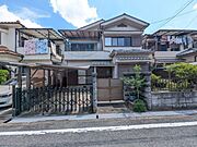 茨木駅より徒歩26分 築40年7ヶ月 2階建の賃貸物件