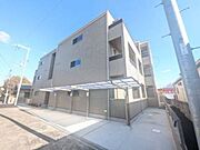 茨木駅より徒歩10分 3階 築1年9ヶ月の賃貸物件