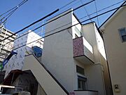 鳳駅より徒歩9分 1階 築13年11ヶ月の賃貸物件