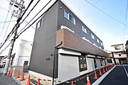 深井駅より徒歩16分 築2年11ヶ月 3階建の賃貸物件