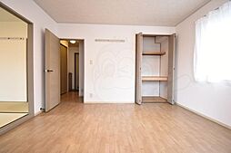 ハイカムール木下 202 2階2DKのリビング/ダイニング