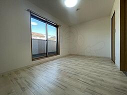 ライフガーデン上野芝 2階1Kのリビング/ダイニング