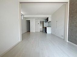 JR阪和線 津久野駅 徒歩3分の賃貸アパート 3階1LDKのリビング/ダイニング