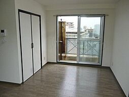 箕面センチュリーロイヤル 5階ワンルームのリビング/ダイニング