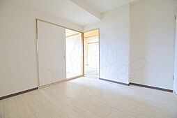 エムテック北島 3階3DKのリビング/ダイニング