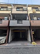 玉出駅より徒歩10分 築26年10ヶ月 3階建の賃貸物件