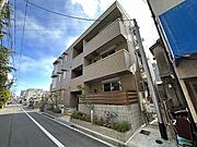 尼崎センタープール前駅より徒歩7分 築6年7ヶ月 3階建の賃貸物件