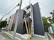 出屋敷駅より徒歩8分 築1年5ヶ月 3階建の賃貸物件