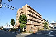 諏訪ノ森駅より徒歩17分 1階 築30年5ヶ月の賃貸物件