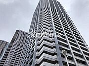 月島駅より徒歩5分 築34年8ヶ月 37階建の賃貸物件