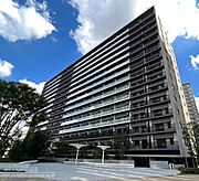 勝どき駅より徒歩12分 築2年9ヶ月 15階建の賃貸物件