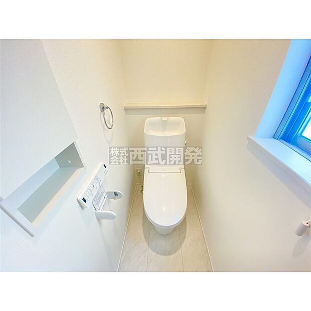 いつも綺麗に清潔に。洗浄機能付きトイレです。