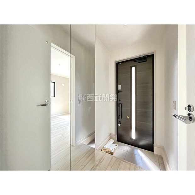 身だしなみチェックもできるミラー付シューズＢＯＸ