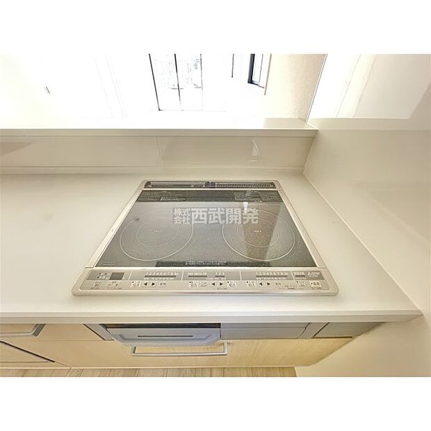 ＩＨは火がでないのでお子様にも安心、お掃除もラクラク