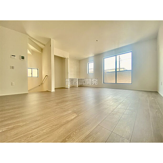 19.2帖のＬＤＫは家族みんなの快適空間です。お食事したりおしゃべりしたり、家族の絆を育むセントラルスペースです。