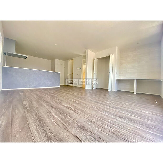 柔らかな光が射し込む家族団らんのＬＤＫ