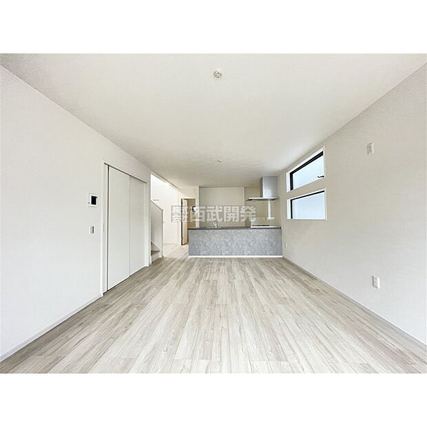 溢れる陽光でご家族の笑顔も輝く