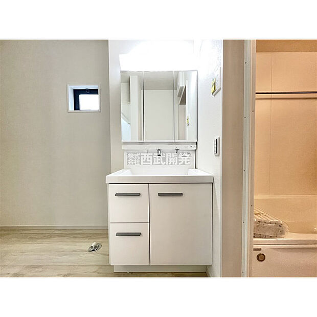 上質な洗面空間がゆとりの時間を演出