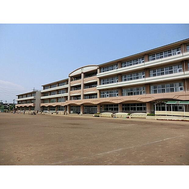 北小学校