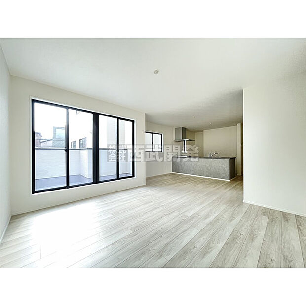 ＬＤＫは家族みんなの快適空間です。お食事したりおしゃべりしたり、家族の絆を育むセントラルスペースです。