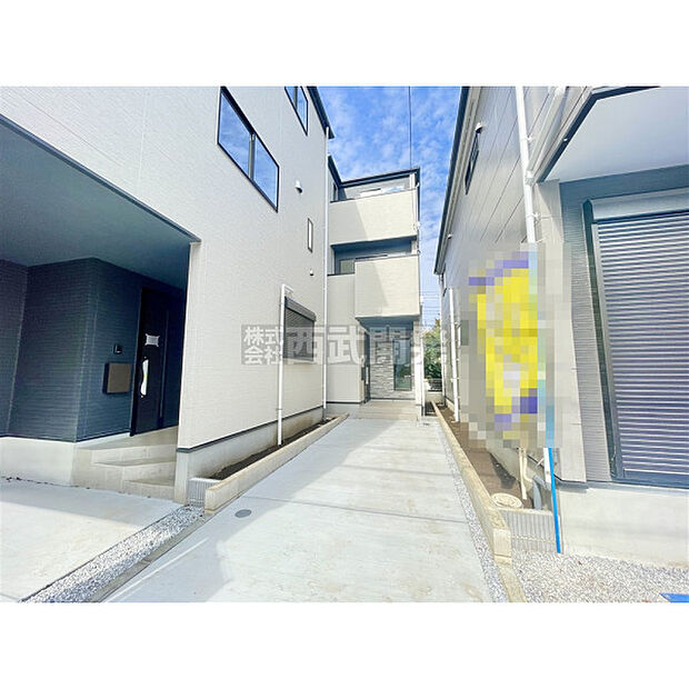 全棟完成いたしました。ごゆっくりとご見学いただけます。（現地全体）