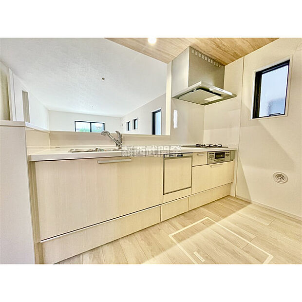 カウンター越しに生まれる家族のコミュニケーション。