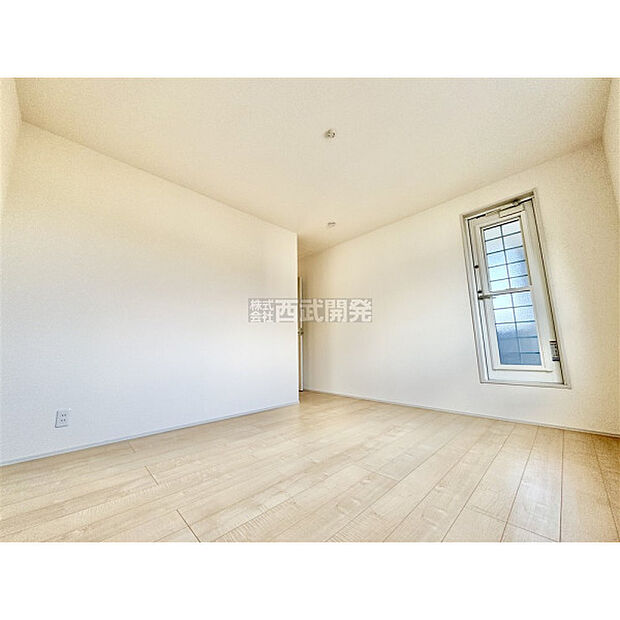 落ち着いた、温かみのある居室空間です