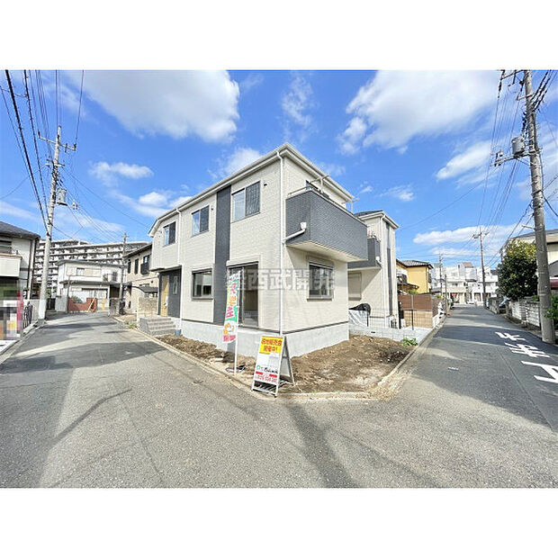 南西角地の陽当たりの良い新築戸建です。