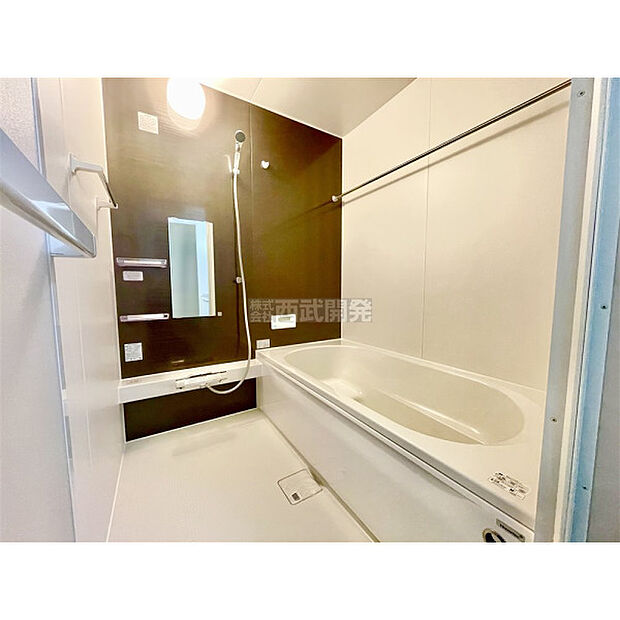 お子様と一緒にバスタイムを楽しめる浴室は浴室乾燥機付