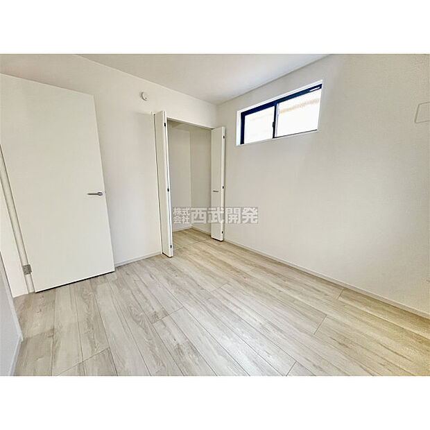 落ち着いた、温かみのある室内空間です