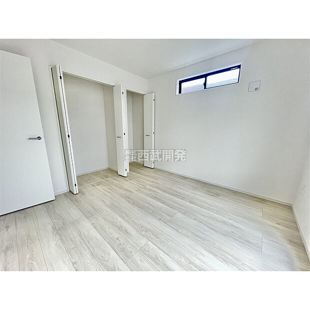 落ち着いた、温かみのある室内空間です