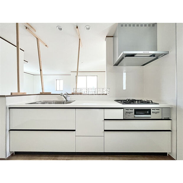 対面キッチンを採用、お料理しながら会話に参加できます