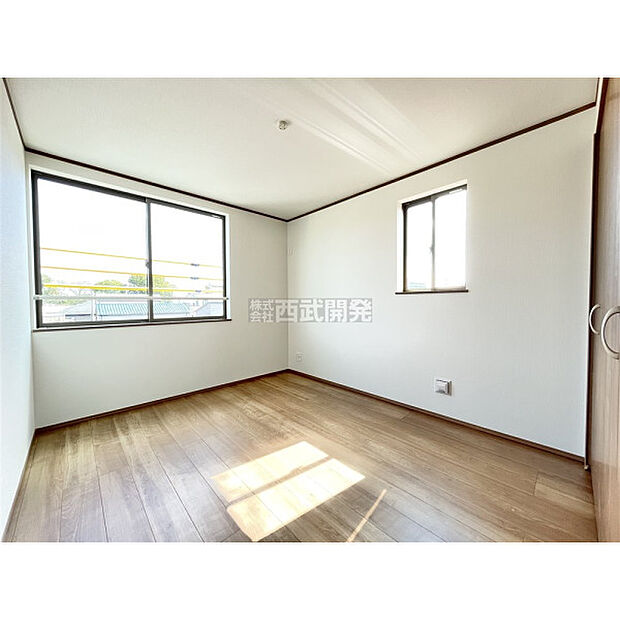 窓から差し込む暖かな空間に自分なりのアレンジで楽しめそう