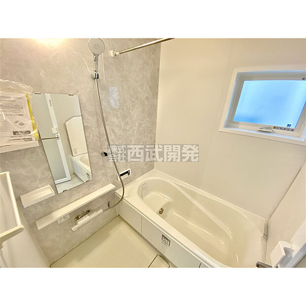 換気乾燥機付きの浴室は、雨の日でも洗濯ができるのでとても便利です。梅雨の時期でもこれで安心ですね。