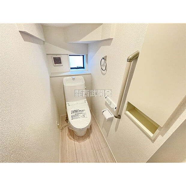 いつも綺麗に清潔に。洗浄機能付きトイレです。