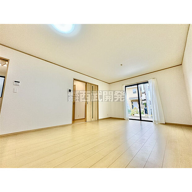 16帖のＬＤＫは家族みんなの快適空間です。お食事したりおしゃべりしたり、家族の絆を育むセントラルスペースです。