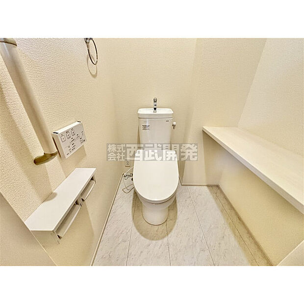 いつも綺麗に清潔に。洗浄機能付きトイレです。