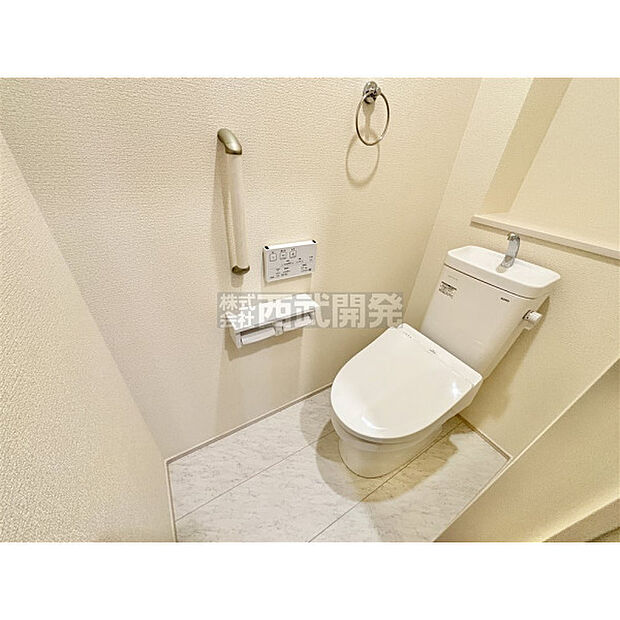 いつも綺麗に清潔に。洗浄機能付きトイレです。