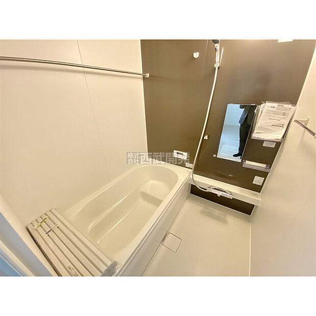 換気乾燥機付きの浴室は、雨の日でも洗濯ができるのでとても便利です。梅雨の時期でもこれで安心ですね。(11月17日撮影)